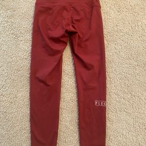 Fleo El Toro 25" Romey Leggings Cabernet Red